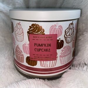 Pumpkin Cupcake Bath and Body Works 3-Wick Candle